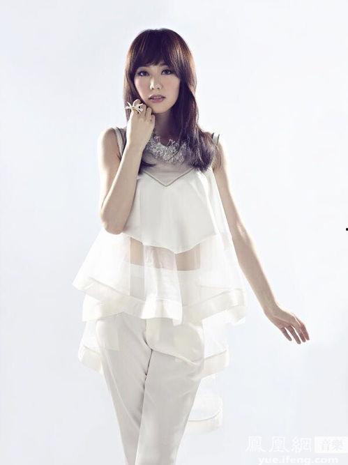 女主播王冠最美图片,惊艳绝伦，最美瞬间定格永恒