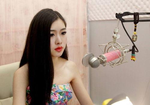 女主播用震动棒链接,震动棒链接开启感官盛宴